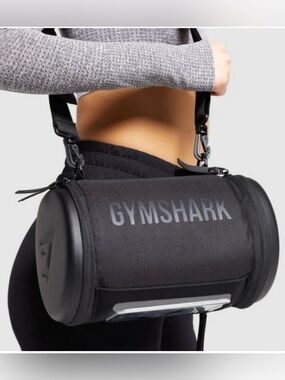 NWOT Gymshark LC Bag (Lifting Club Barrel Bag) in Black